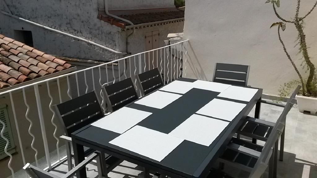 Safranier Townhouse Apartment อองทีบส์ ห้อง รูปภาพ