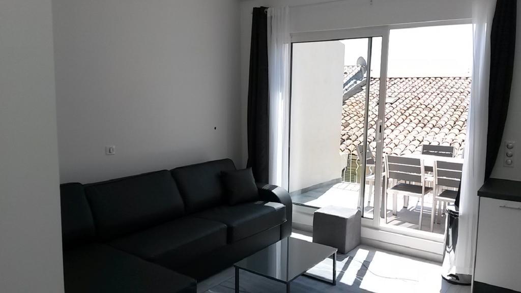 Safranier Townhouse Apartment อองทีบส์ ห้อง รูปภาพ