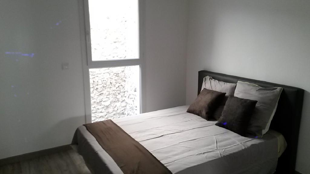Safranier Townhouse Apartment อองทีบส์ ห้อง รูปภาพ