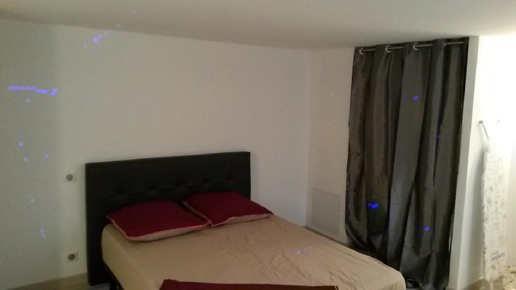 Safranier Townhouse Apartment อองทีบส์ ห้อง รูปภาพ