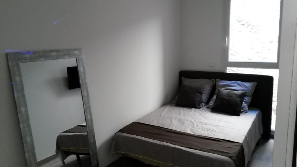 Safranier Townhouse Apartment อองทีบส์ ห้อง รูปภาพ