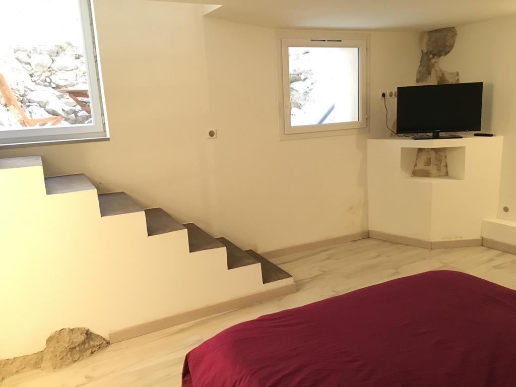 Safranier Townhouse Apartment อองทีบส์ ภายนอก รูปภาพ