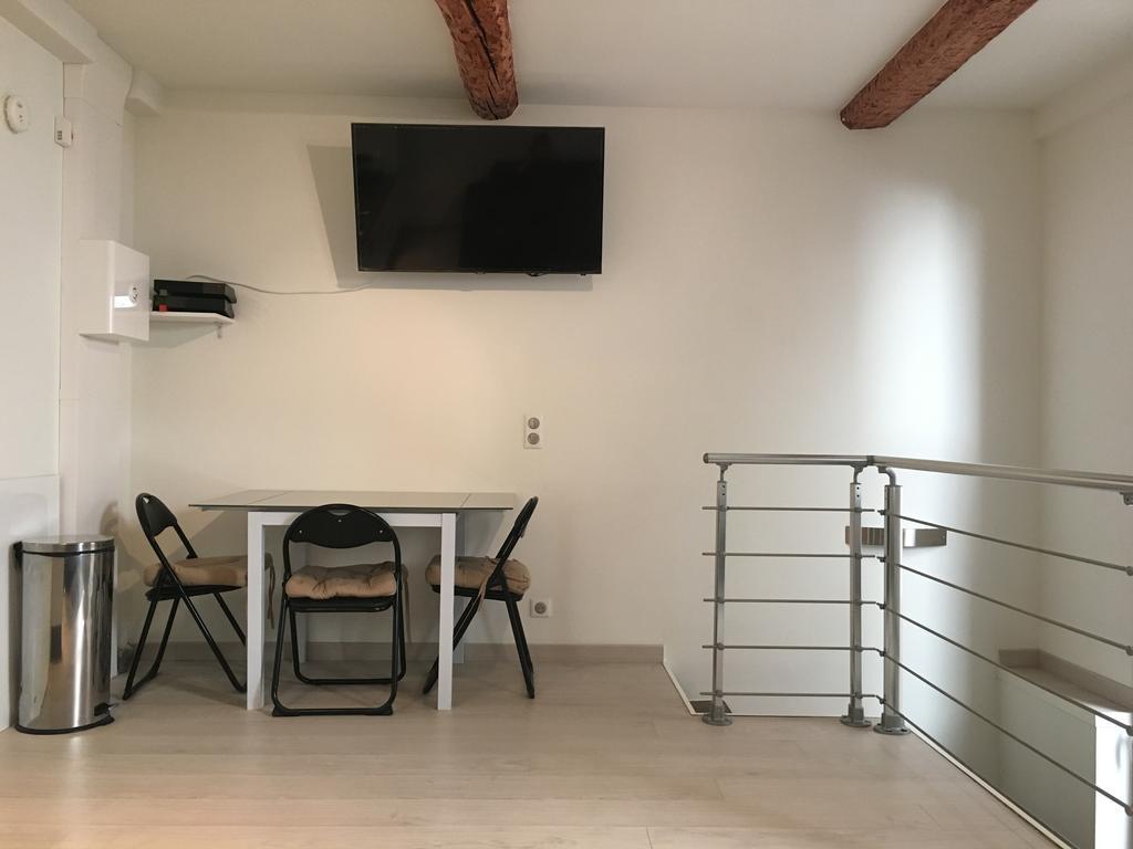 Safranier Townhouse Apartment อองทีบส์ ภายนอก รูปภาพ