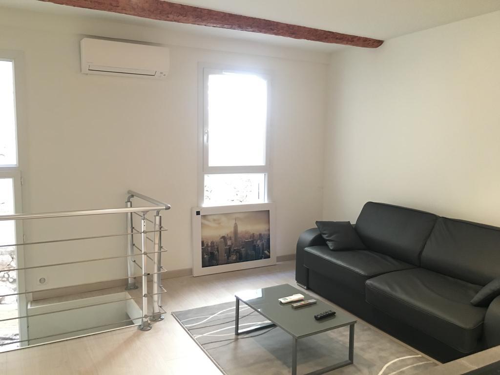 Safranier Townhouse Apartment อองทีบส์ ภายนอก รูปภาพ