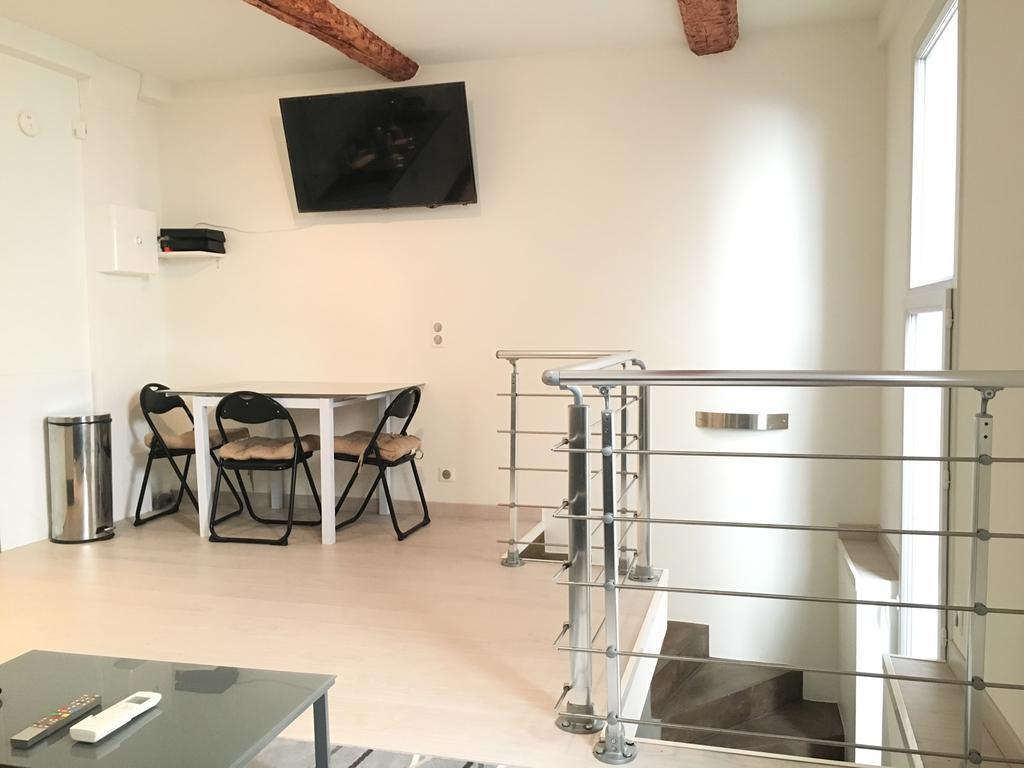 Safranier Townhouse Apartment อองทีบส์ ภายนอก รูปภาพ